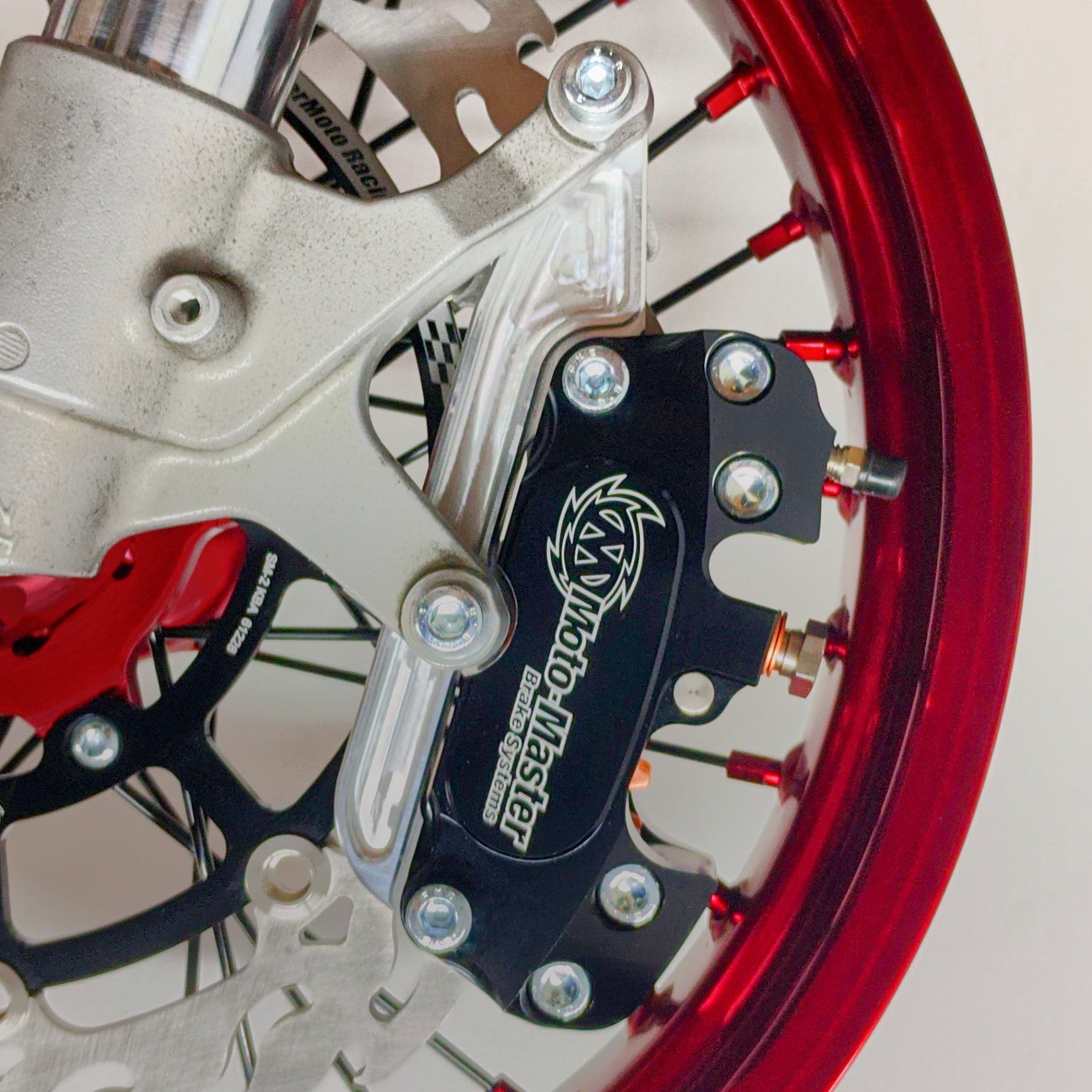 universal double-piston brake caliper for motorcycles and scooters universal double-piston brake caliper for motorcycles and scooters