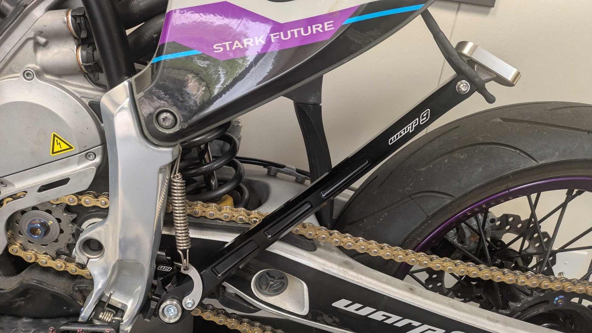 Stark Adjustable Kickstand With Bracket